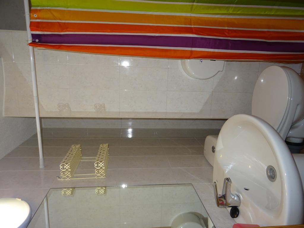 Hostal Escapat Salamanca Esterno foto